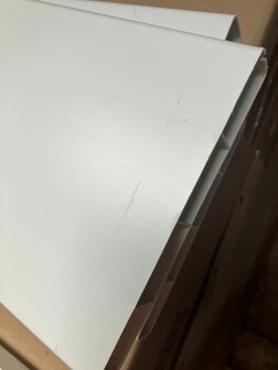 Werpkist 100x100x46 cm met Uitloopren - Gebruikssporen  en schade