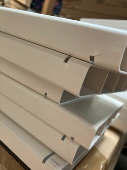 Werpkist 100x100x46 cm met Uitloopren - Gebruikssporen  en schade