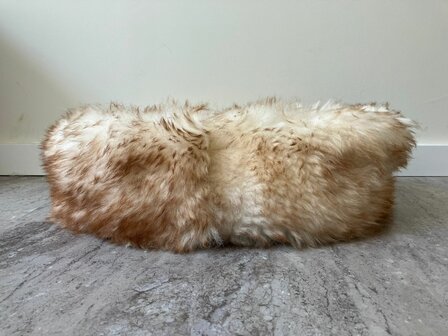 Schapenvacht 100% Echt &amp; Natuurlijk - Cr&egrave;me Bruin 50-60 cm - Hondenmand Kattenmand