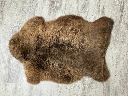 Schapenvacht 100% Echt &amp; Natuurlijk - Bruin Middel lang Haar - 85 cm