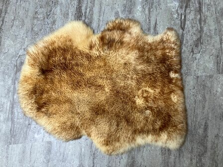 Schapenvacht 100% Echt &amp; Natuurlijk - Cr&egrave;me Geel Bruin Middel Lang Haar - 100 cm
