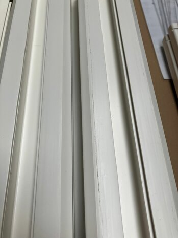 Werpkist 100x100x46 cm met Uitloopren - Gebruikssporen  en schade