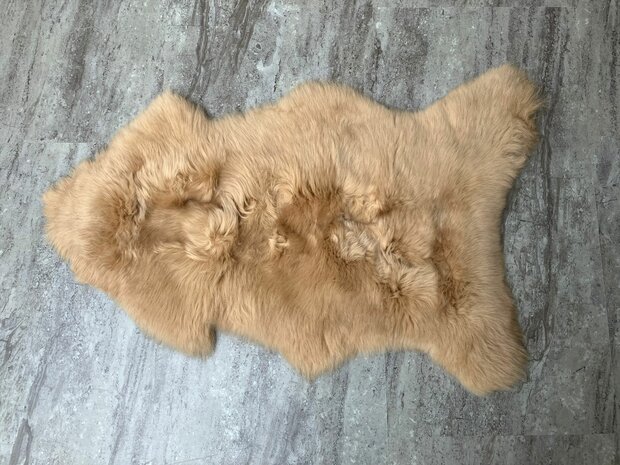 Schapenvacht 100% Echt & Natuurlijk - Lichtbruin Middel lang Haar - 94 cm