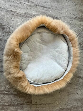 Schapenvacht 100% Echt & Natuurlijk - Lichtbruin 60-70 cm - Hondenmand Kattenmand