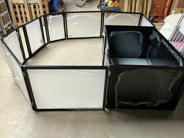 Werpkist Puppy Dream 120x80x60 cm + Plexiglas Uitloopren - Zwart - Showroom model