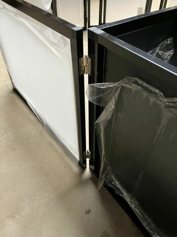 Werpkist Puppy Dream 120x80x60 cm + Plexiglas Uitloopren - Zwart - Showroom model