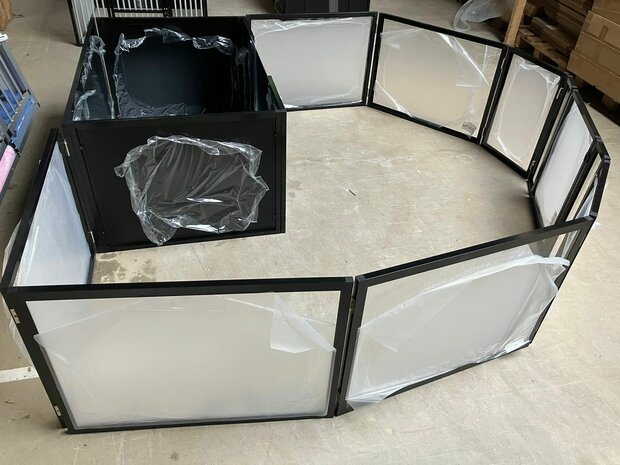 Werpkist Puppy Dream 120x80x60 cm + Plexiglas Uitloopren - Zwart - Showroom model