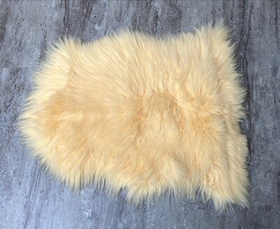 Schapenvacht 100% Echt & Natuurlijk - Beige Lang Haar - 83 cm