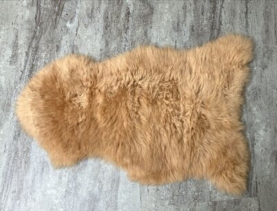 Schapenvacht 100% Echt & Natuurlijk - Lichtbruin Lang Haar - 90 cm