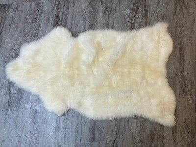 Schapenvacht 100% Echt & Natuurlijk - Crème Middel Lang Haar - 130-140 cm